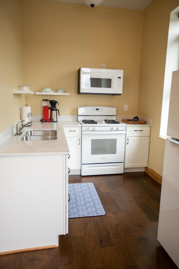 Goldfinch Suites Elkader Εξωτερικό φωτογραφία
